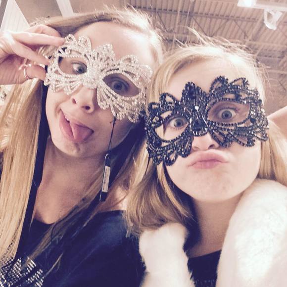 Meet your Posher, Kenna - Picture 1 of 1